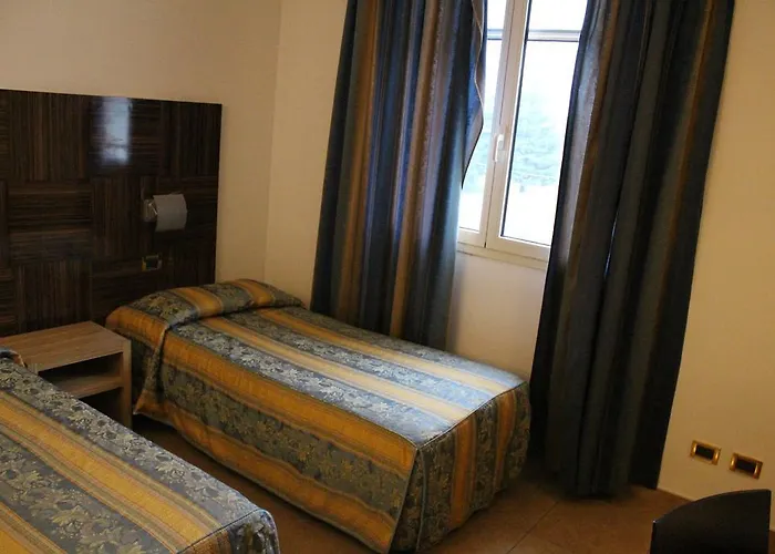 Hotel Riverside Modène